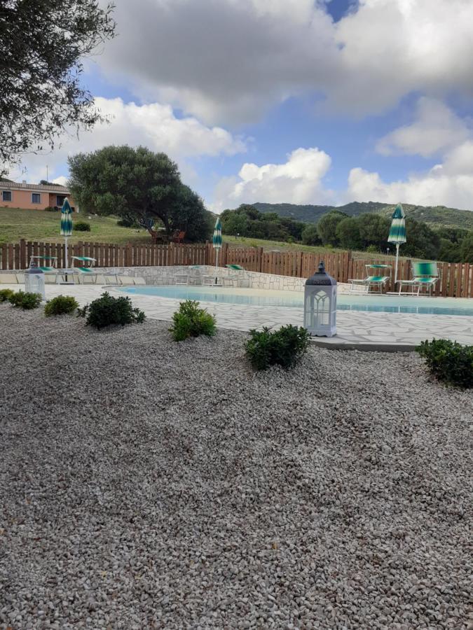 Agriturismo Gli Olivastri -Appartamento Bel Vedere Con Piscina ,Solarium E Vista Mare,Climatizzatore ,Wifi أغلينتو المظهر الخارجي الصورة